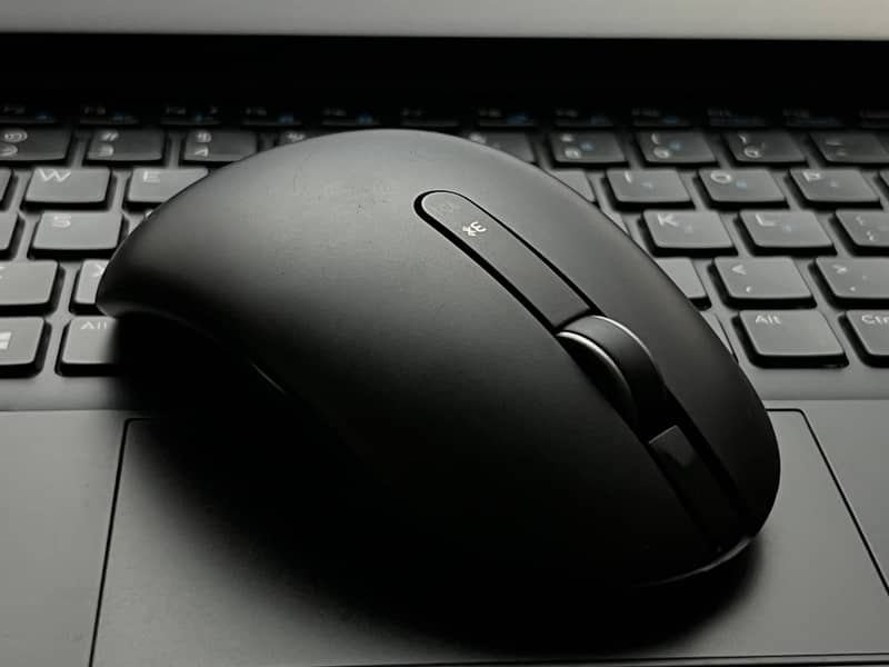 Dell Premier Wireless Mouse 0
