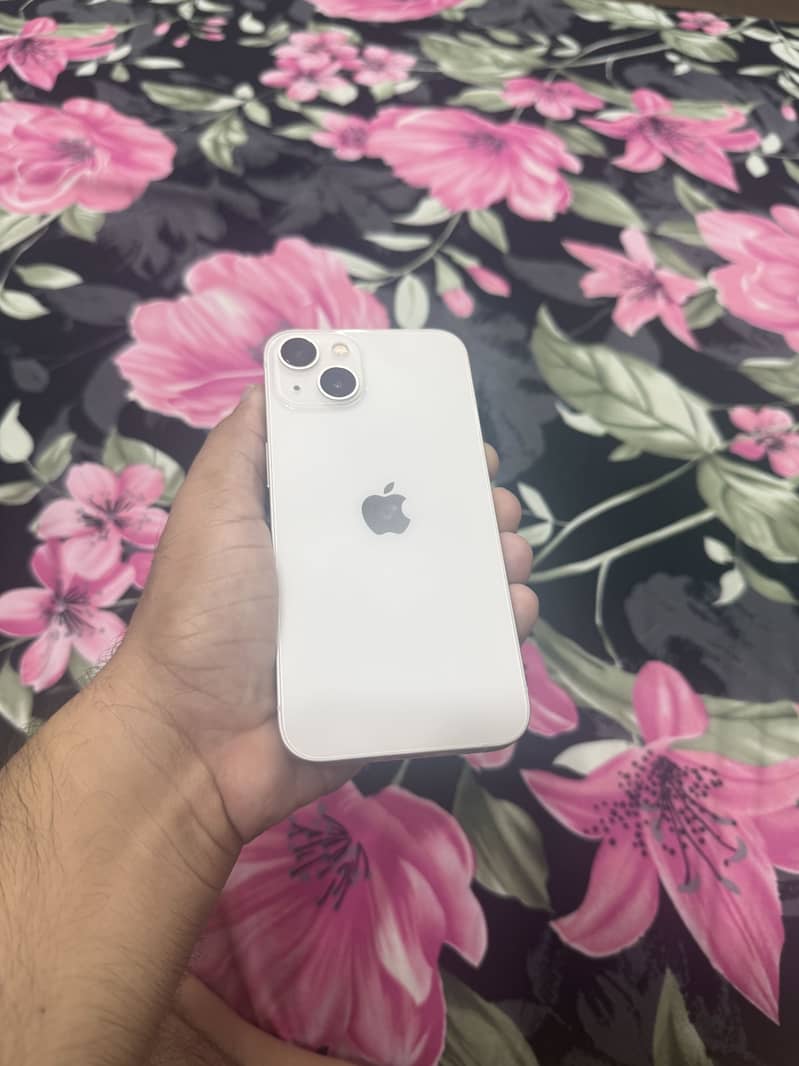 Apple iPhone 13 7