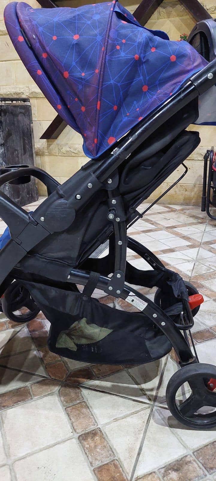 Tinnies Stroller 1