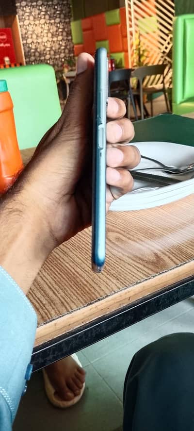 Vivo ka mobile ha penal mein 2 line ha