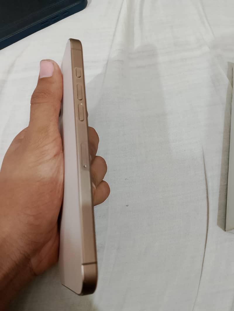 iPhone 16pro max FU 4