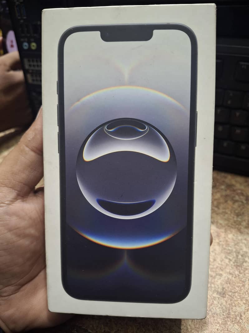 iPhone 16E 0