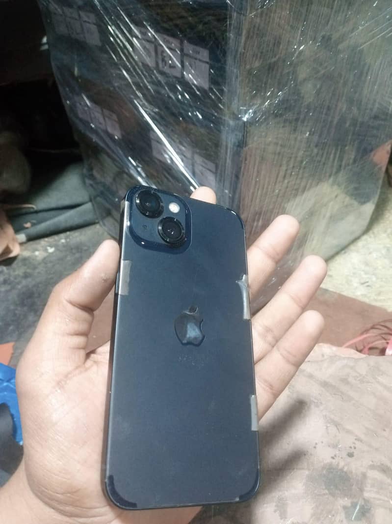 Apple iPhone 13 4