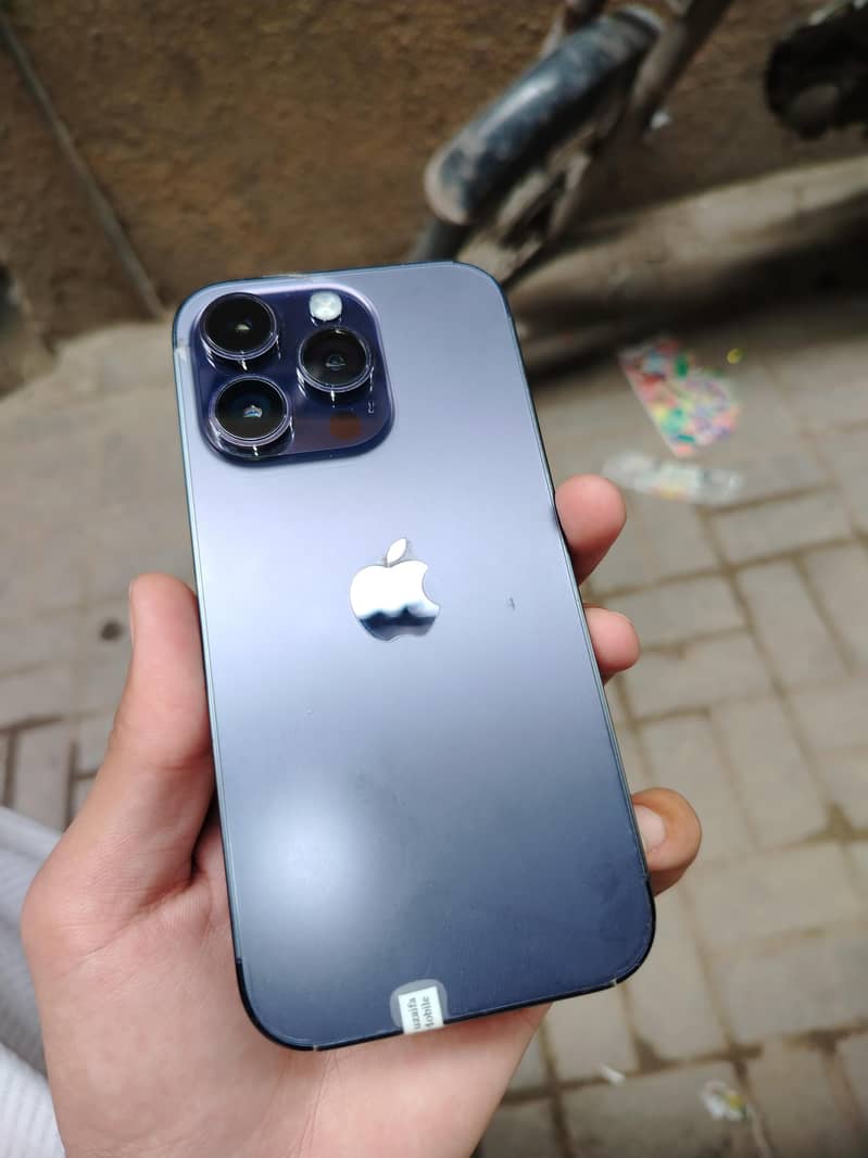 Apple iPhone 14 Pro 1