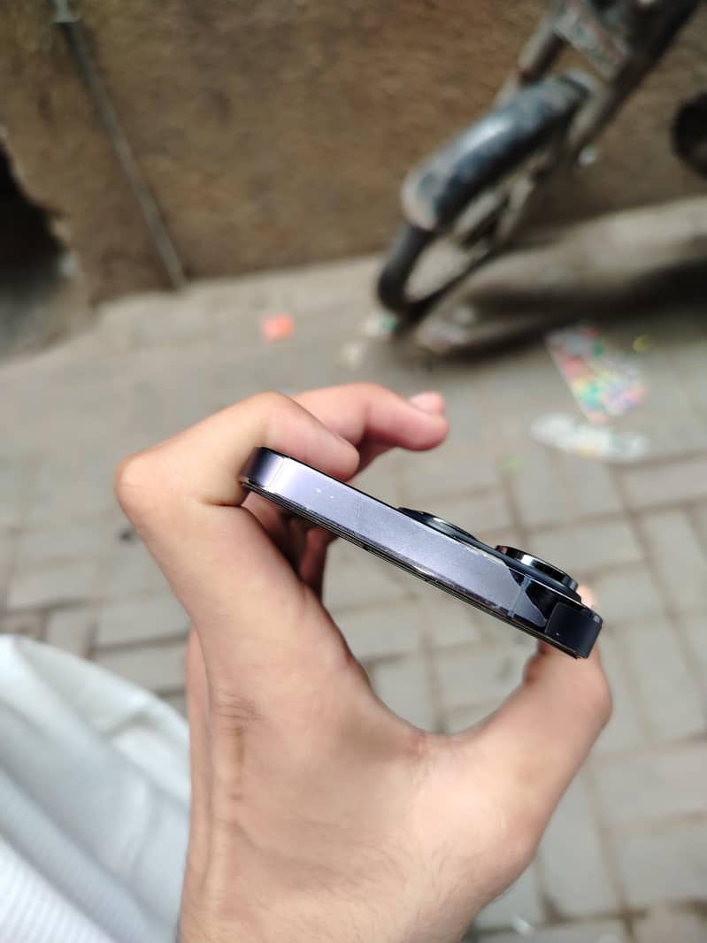 Apple iPhone 14 Pro 4