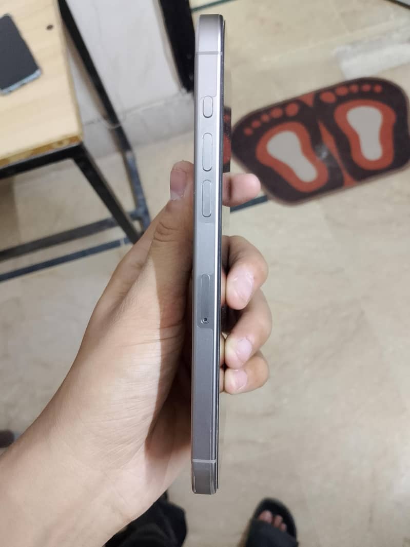 iphone 15 pro max 1