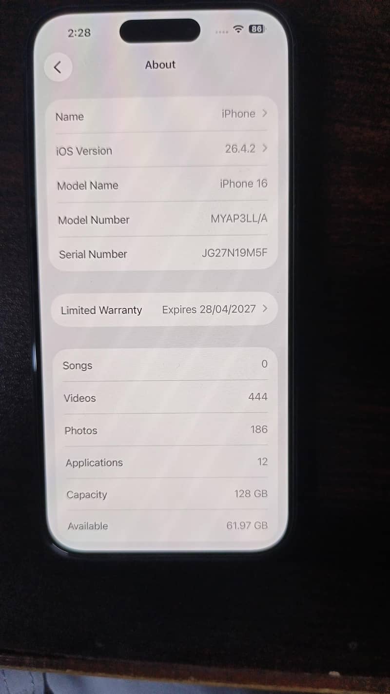 Apple iPhone 16 8