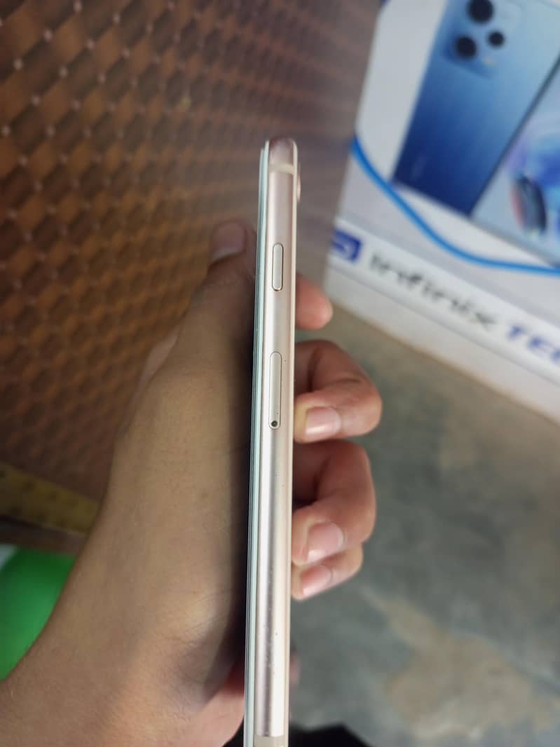 Apple iPhone 8 2