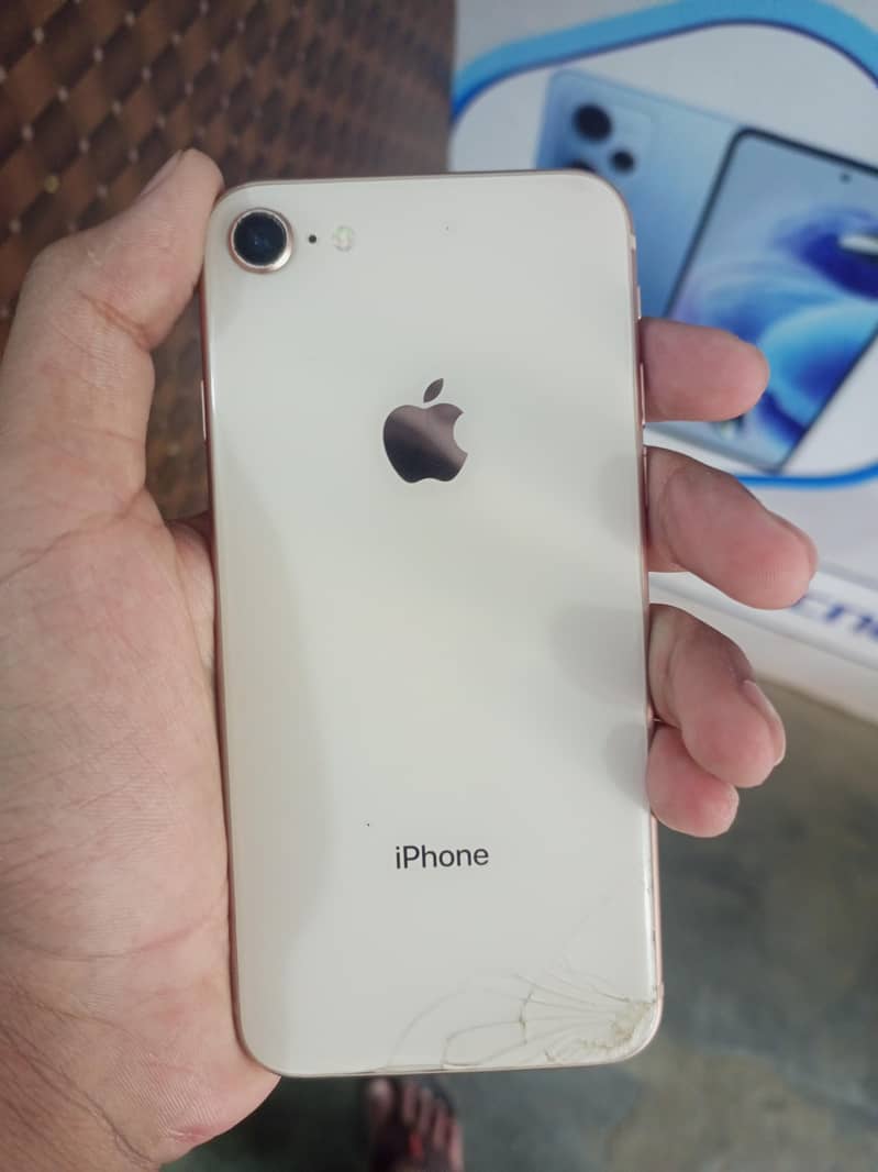 Apple iPhone 8 3