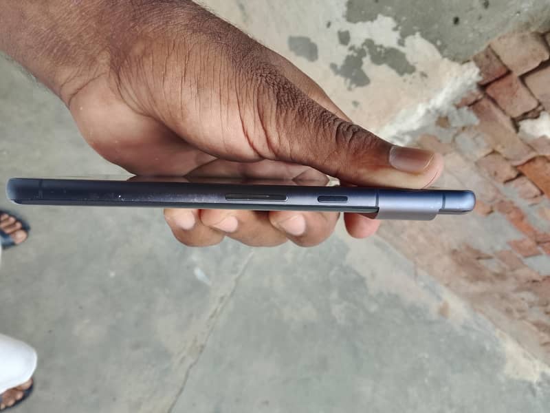 Google Pixel 7 4