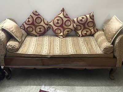 Solid Wood Dewan