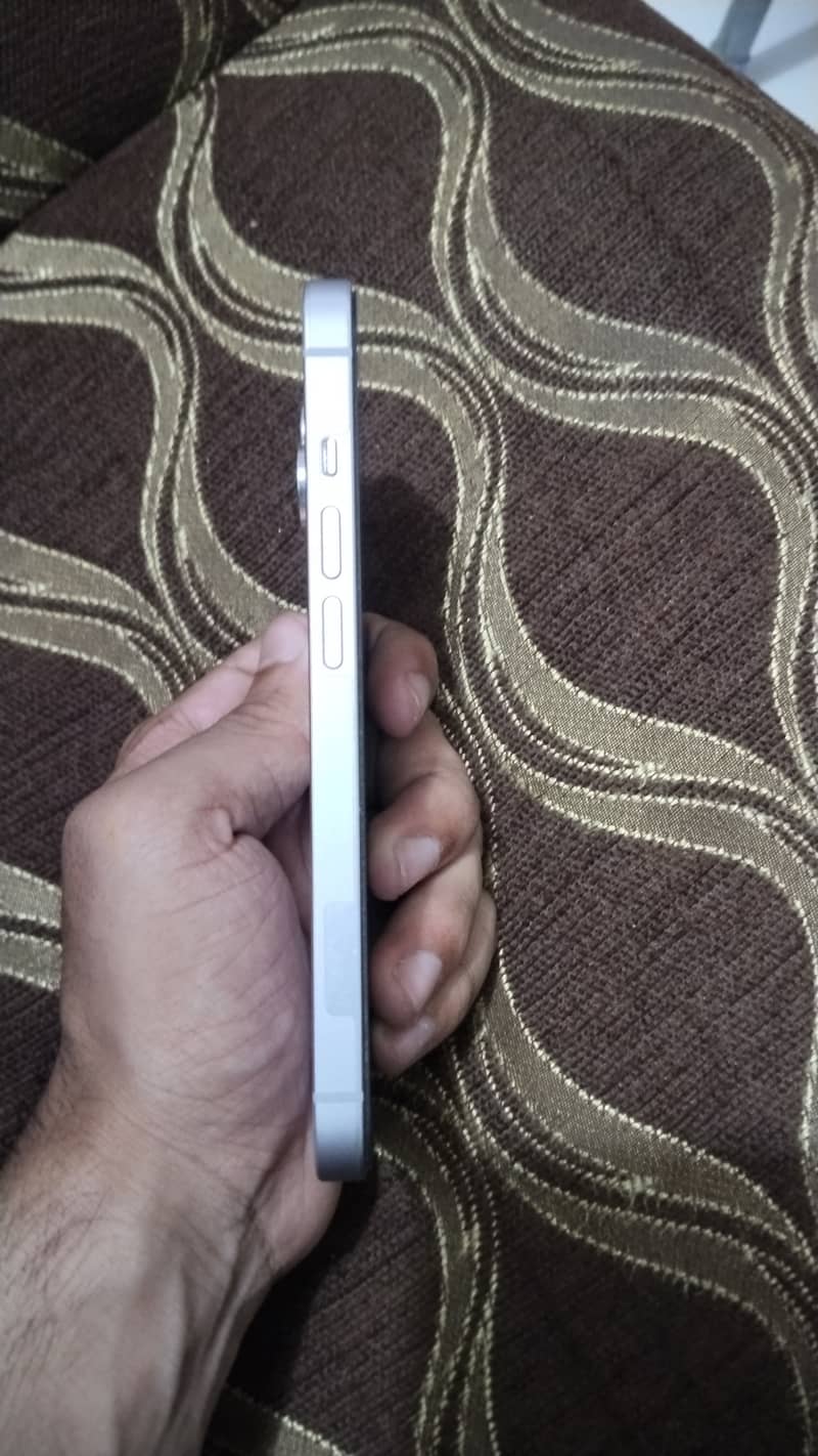 Apple iPhone 14 1