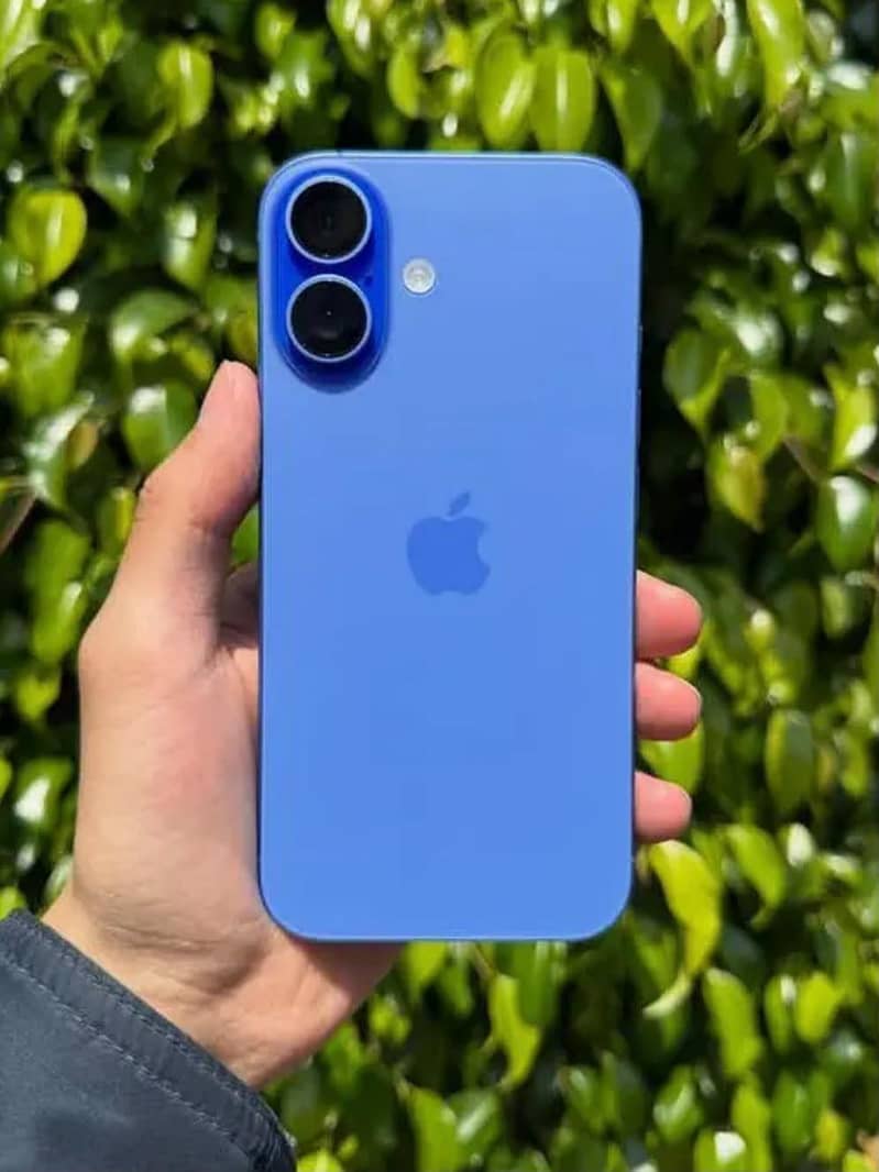 Apple iPhone 16 0