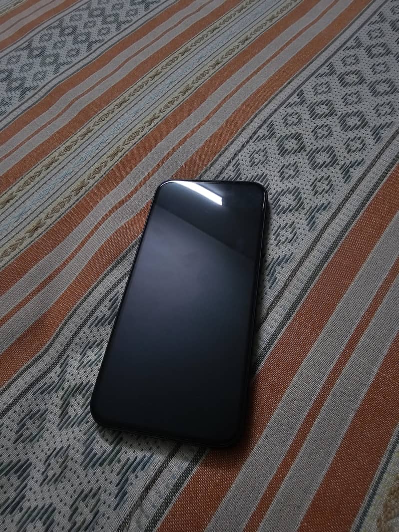Apple iPhone 14 3