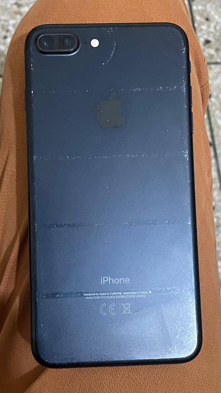 Apple iPhone 7 Plus 0