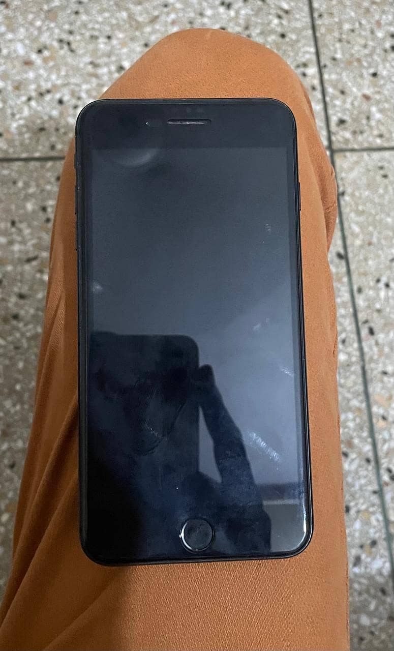 Apple iPhone 7 Plus 4