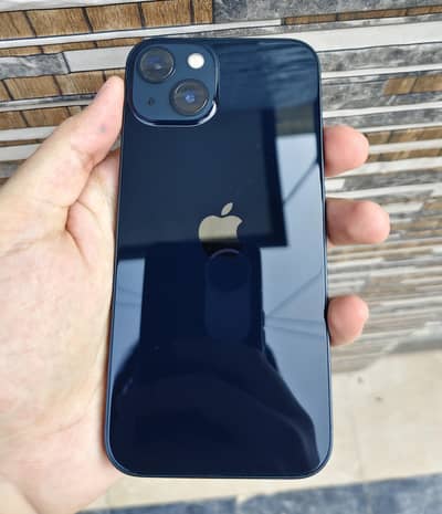 Apple iPhone 13