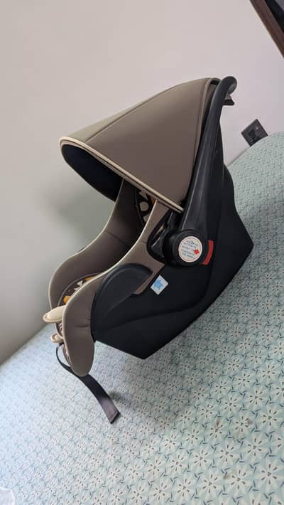 Baby Carry Cot - Bright Starts