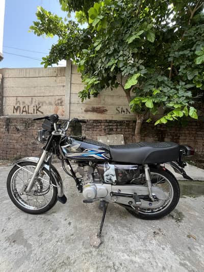 Honda cg 125 2018 model