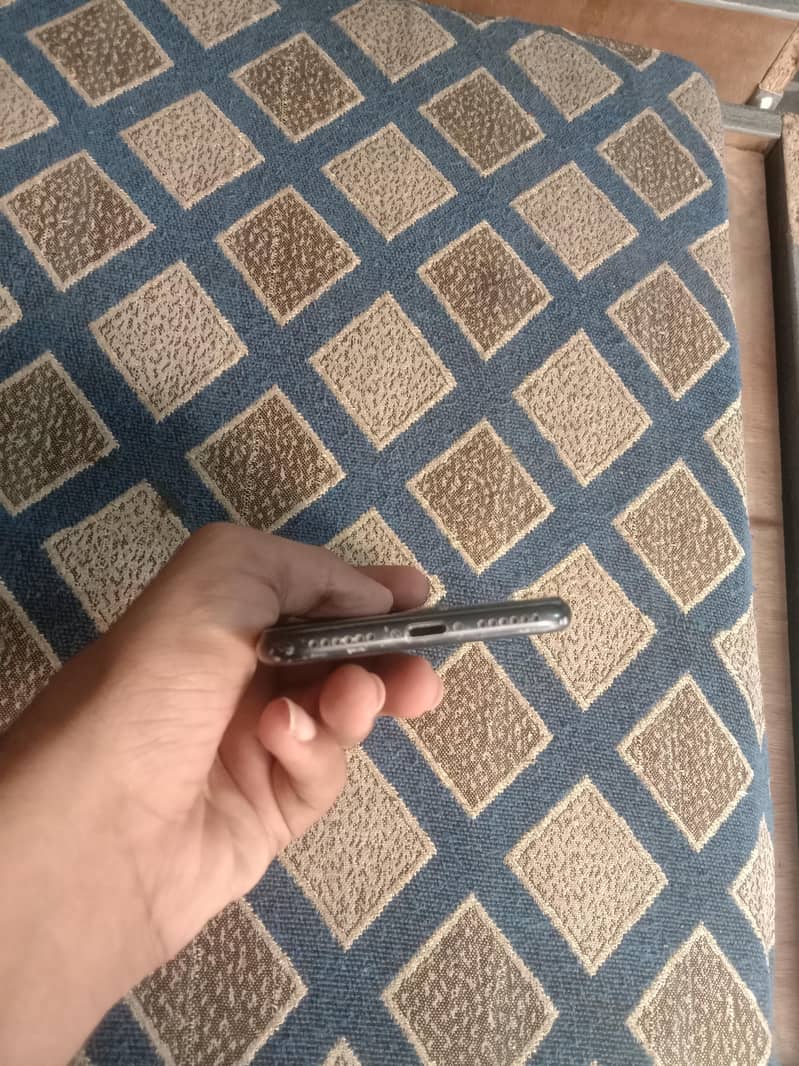 Apple iPhone 7 1