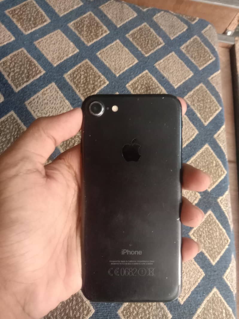 Apple iPhone 7 3