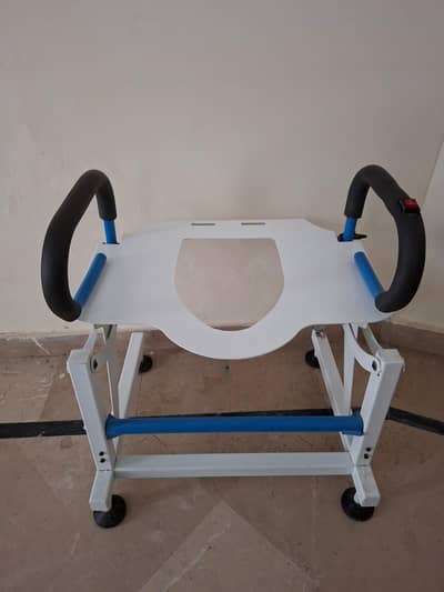 Electric Toilet Lift / Raiser Chair – Brand New (Unused)