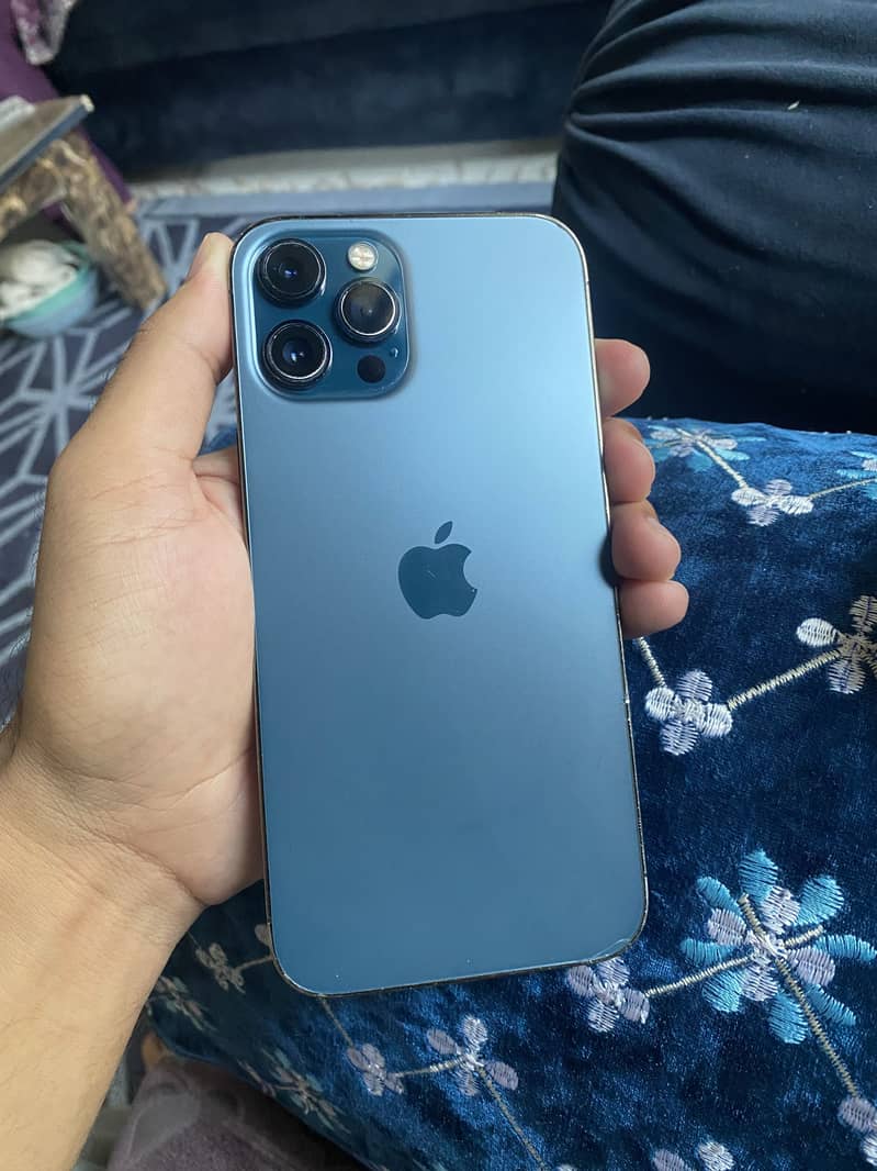 iPhone 12 Pro Max 0