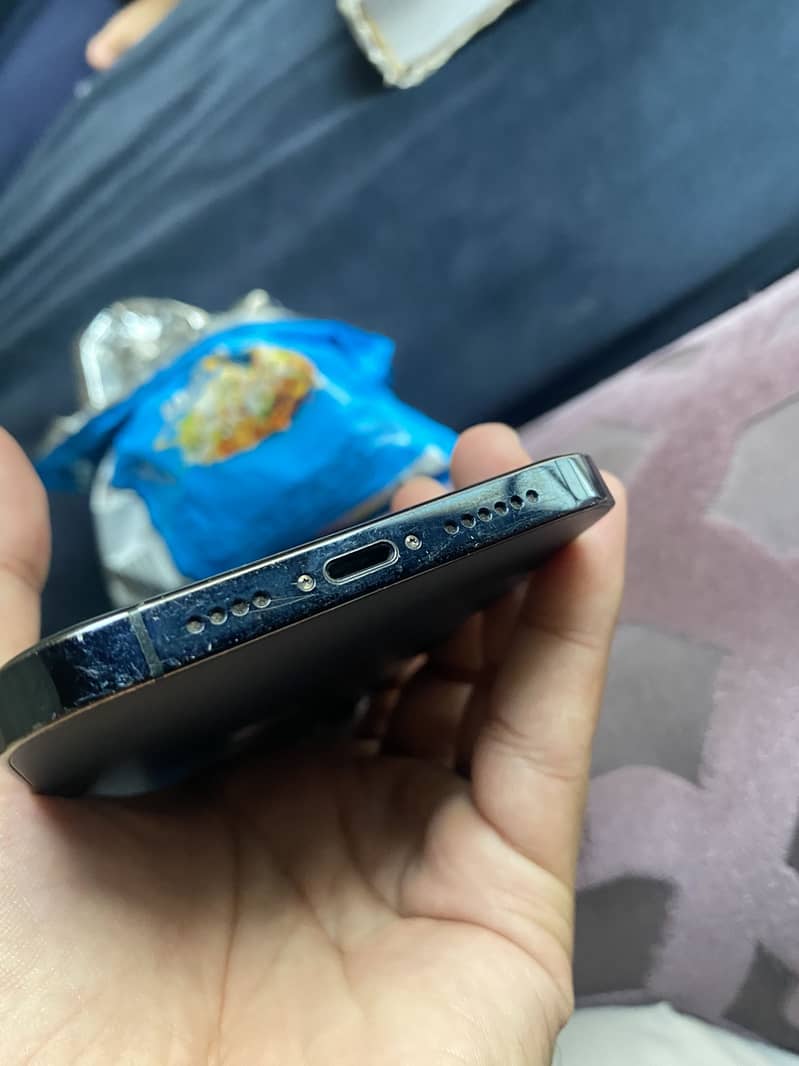 iPhone 12 Pro Max 7