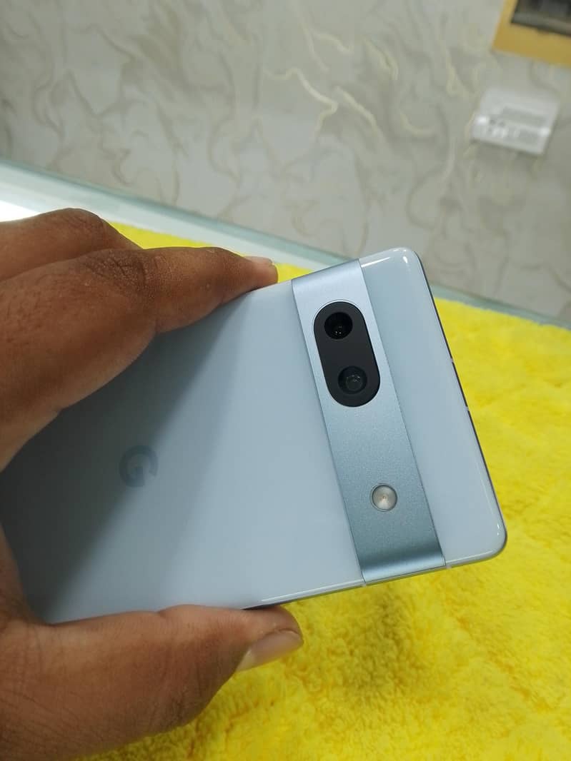 Google Pixel 7a 5