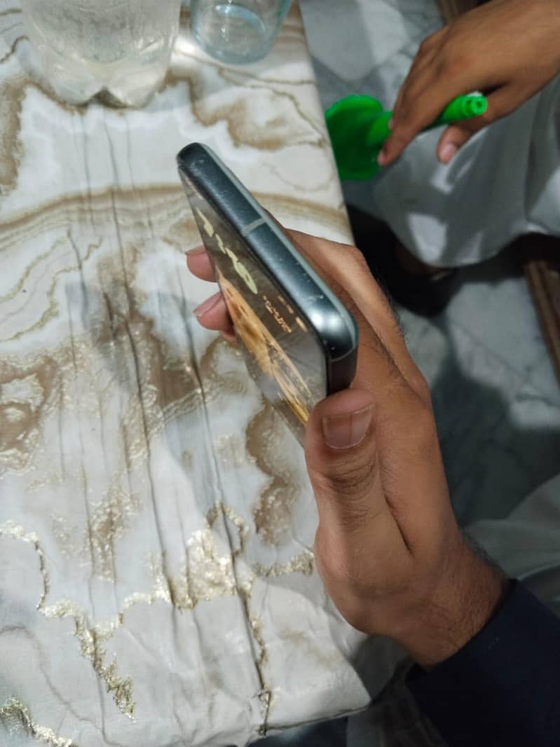 GOOGLE PIXEL 8 2