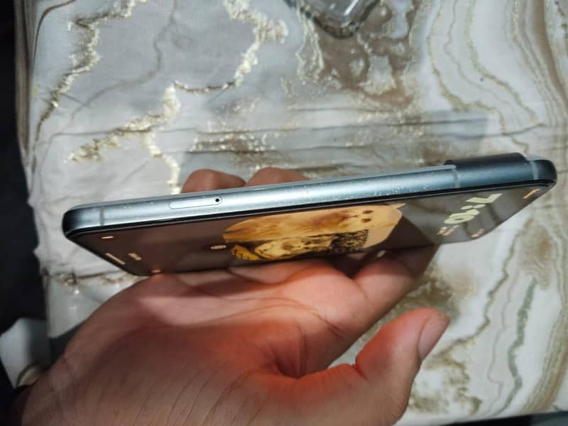 GOOGLE PIXEL 8 4