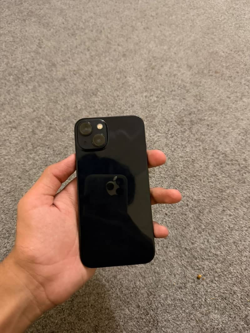 Apple iPhone 13 0