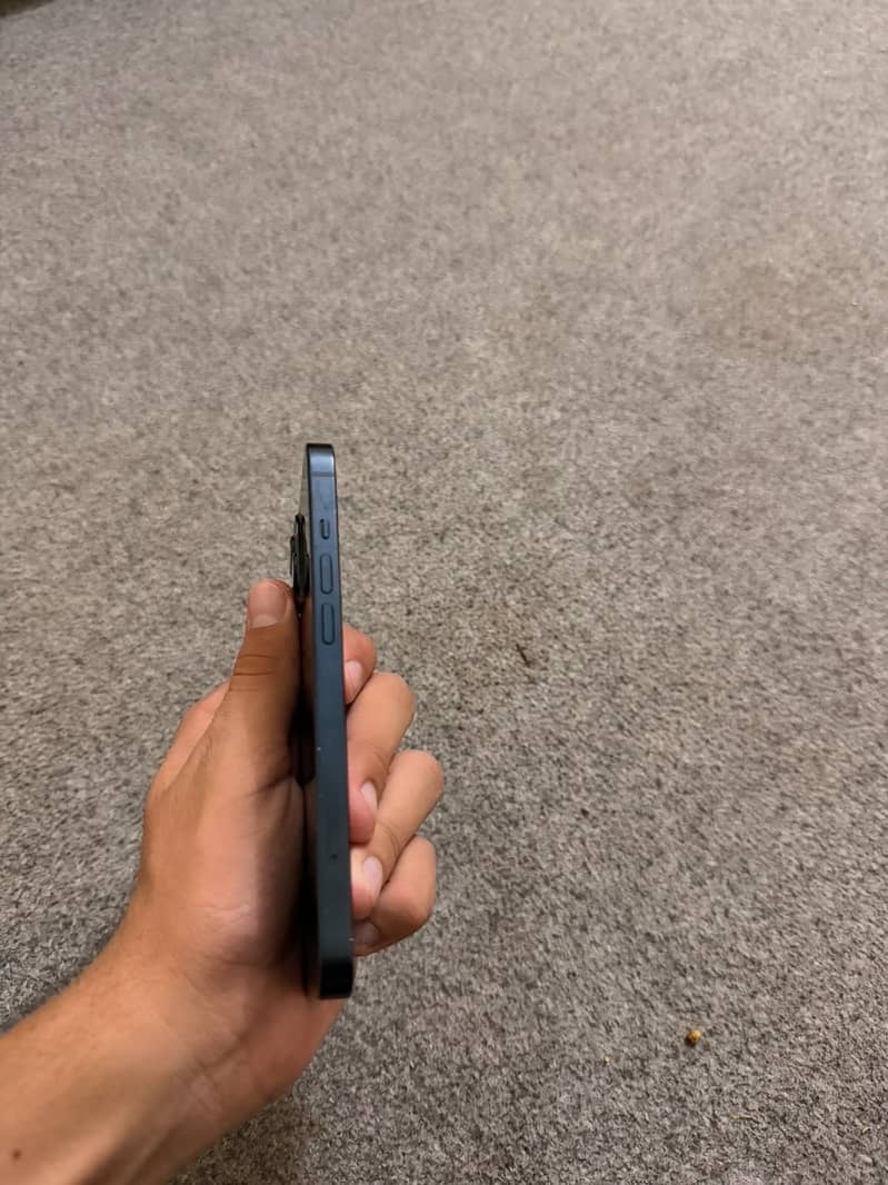 Apple iPhone 13 3