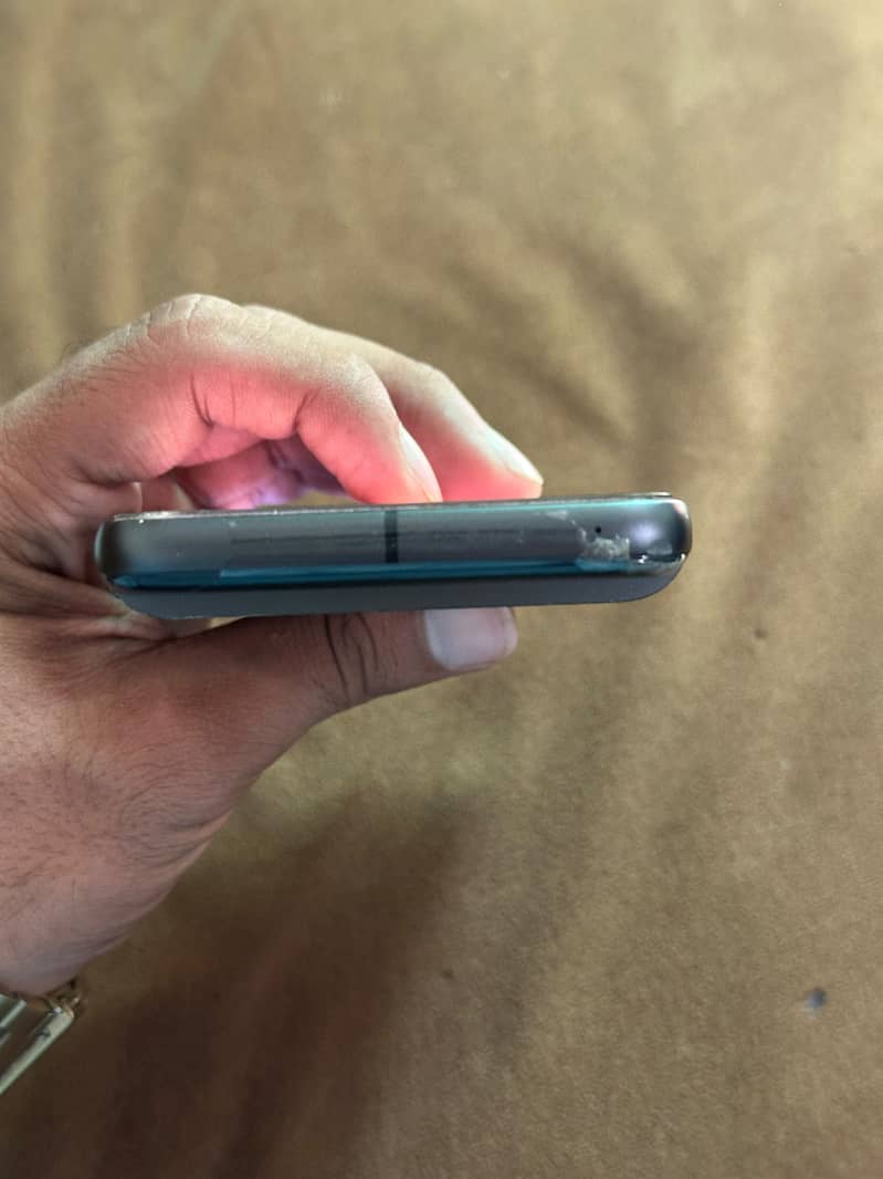 Google Pixel 8 4