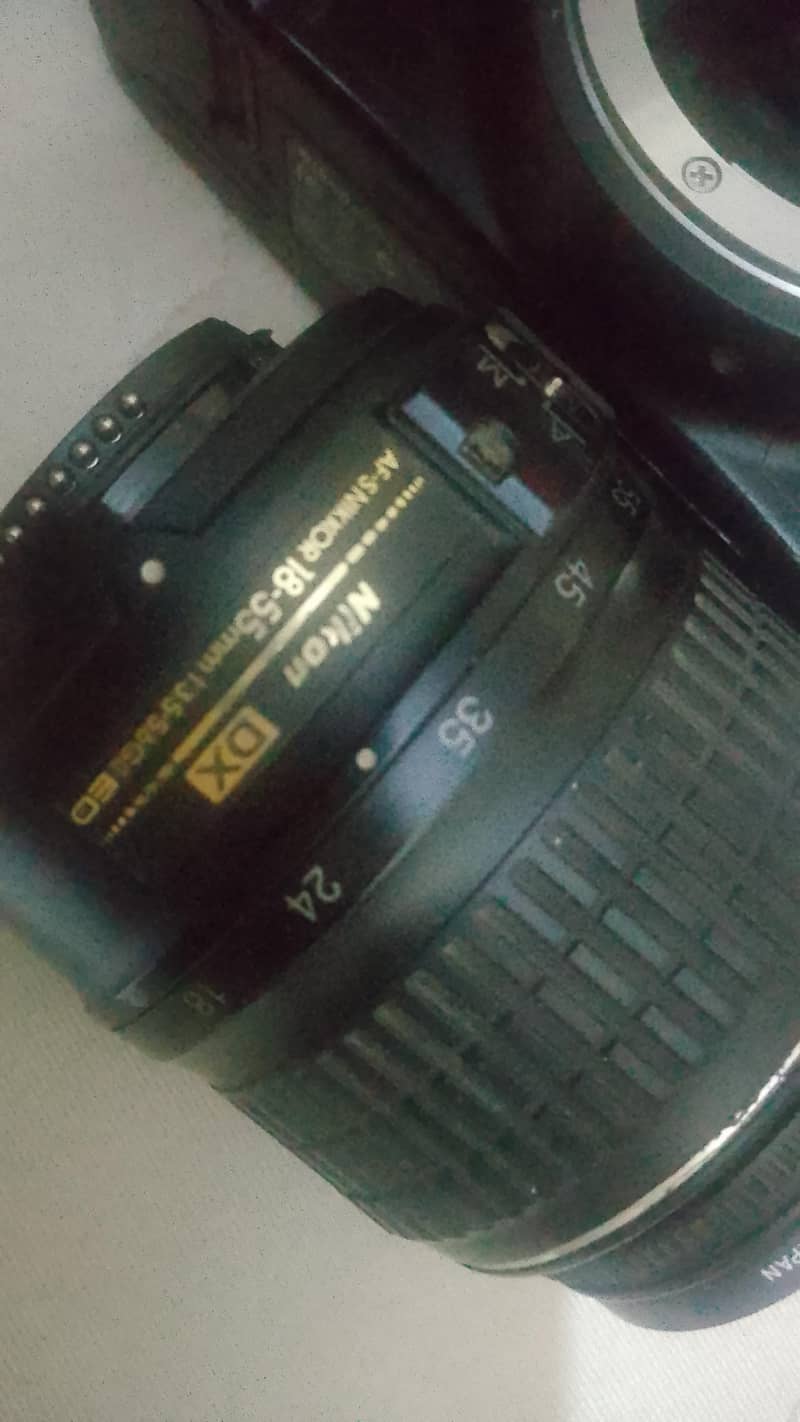 Nikon D3000 2