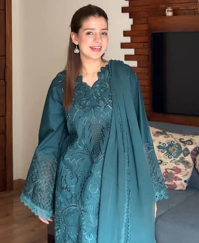 Fabric: Lawn Cotton