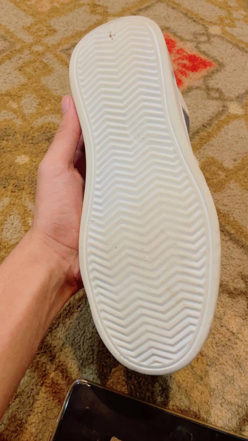 Shoe's 2