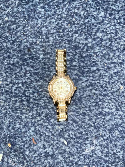 Sparkling Gold Ladies Watch - Looks Brand New But Not Running