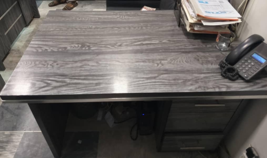 Office Workstation 0