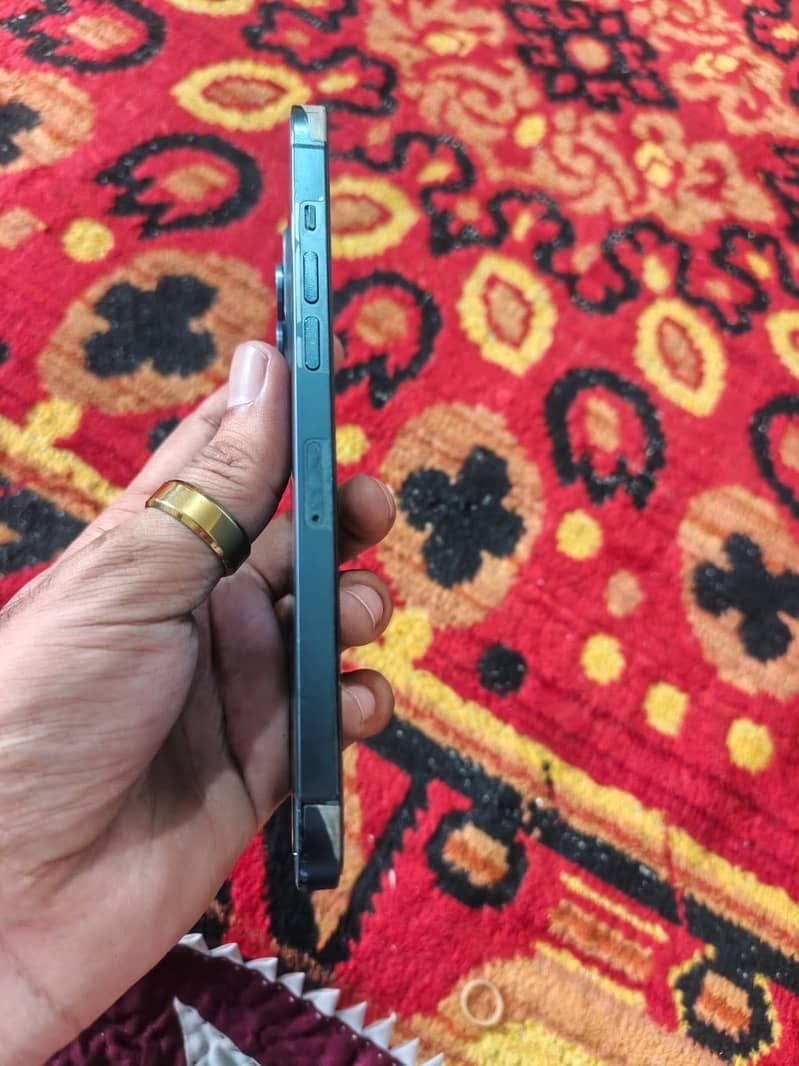 Apple iPhone 12 Pro Max 1