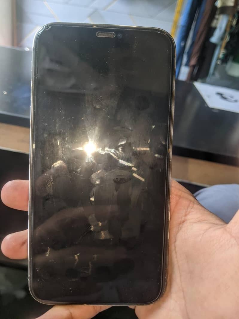 Apple iPhone 11 3