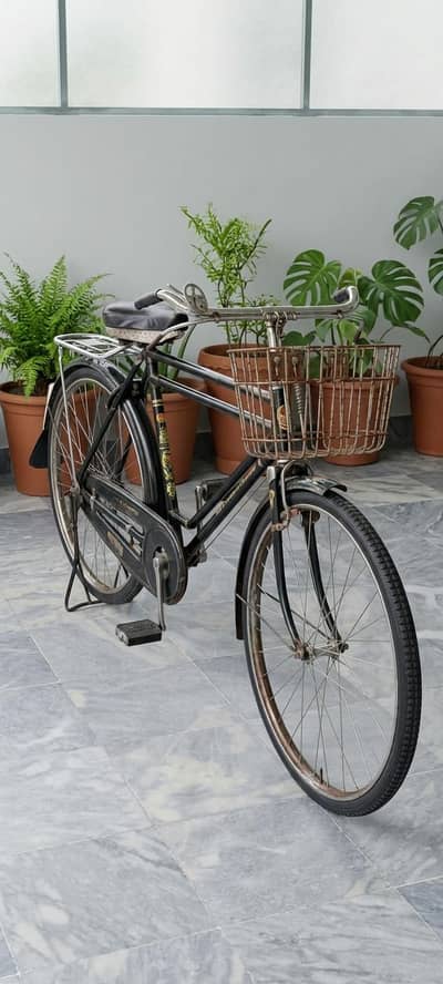 Bianchi Classic Road Bike w/ Lock & Pump | best price