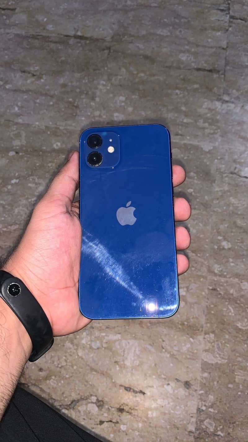 Apple iPhone 12 2