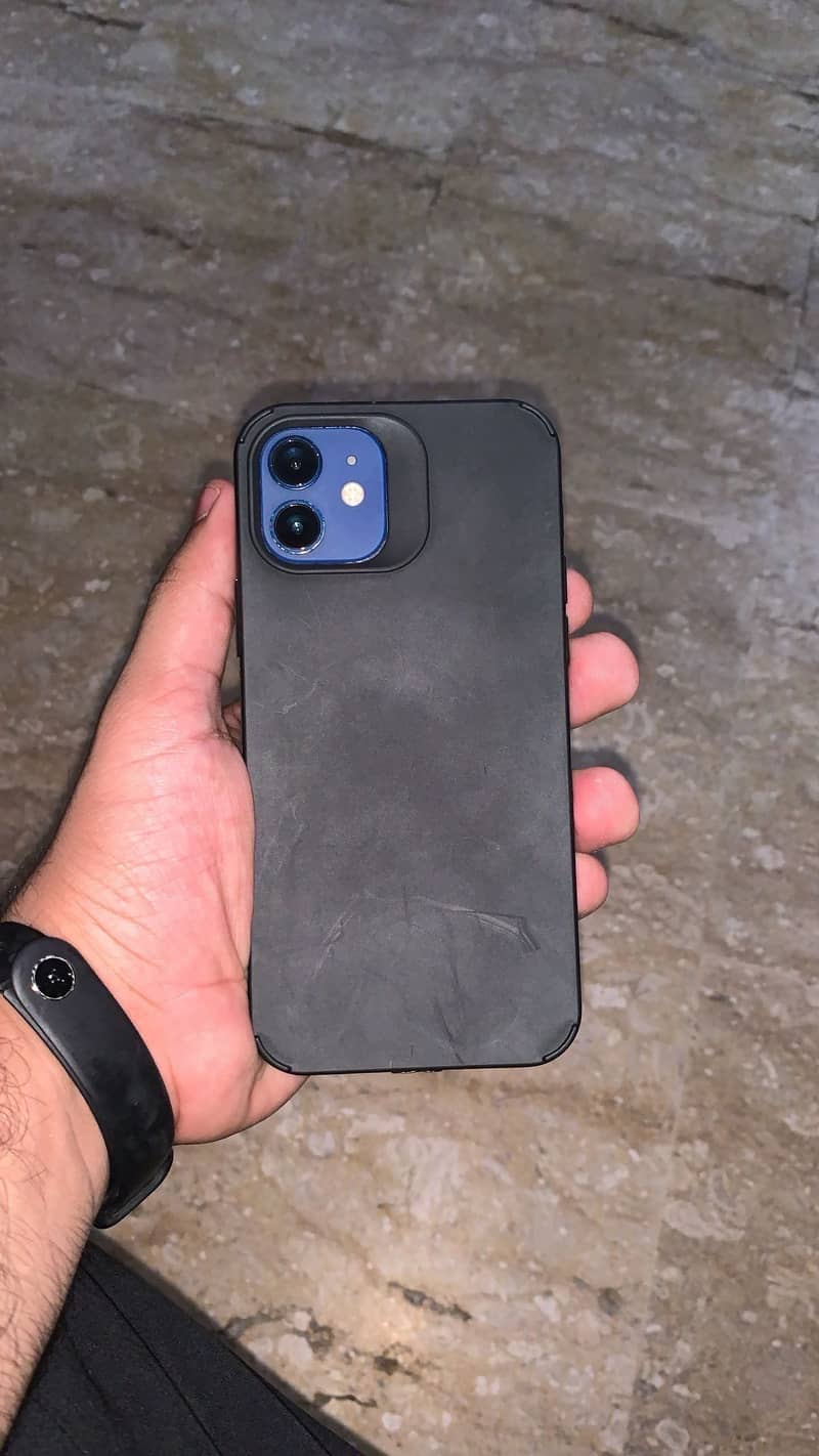 Apple iPhone 12 6