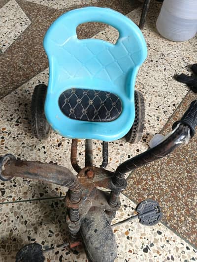kids bicycle with 3 tyre