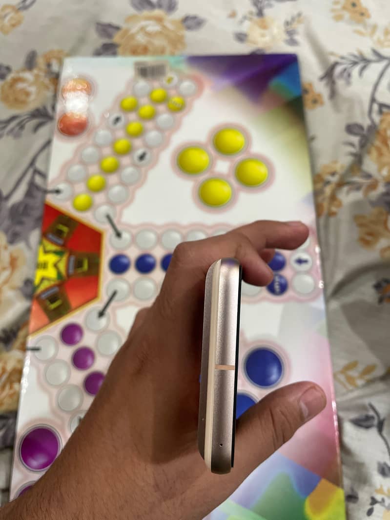 Google Pixel 8 4