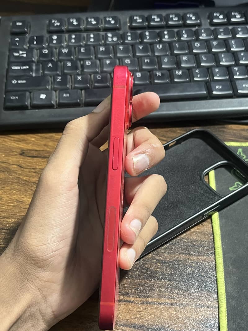 Apple iPhone 14 3