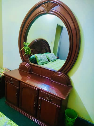 Bed and dressing total pure wood  bohat Acha condition ha ha