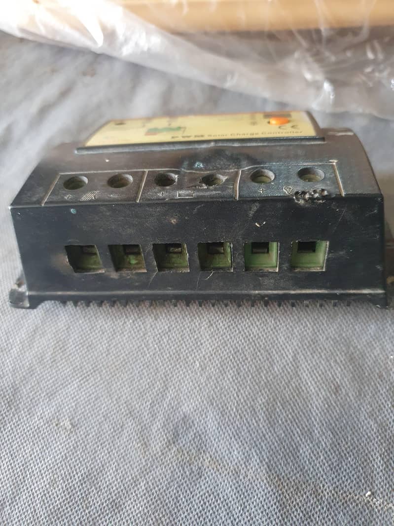 solar charge controller 3