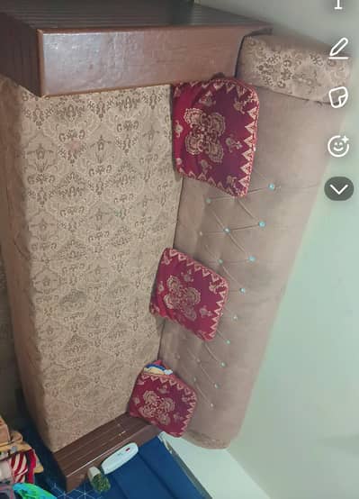 A 5 seater sofa
